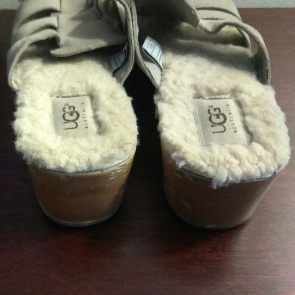 UGG - Picture 6 of 8